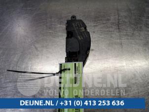 Mercedes Vito Heater resistor O102436 photo 3