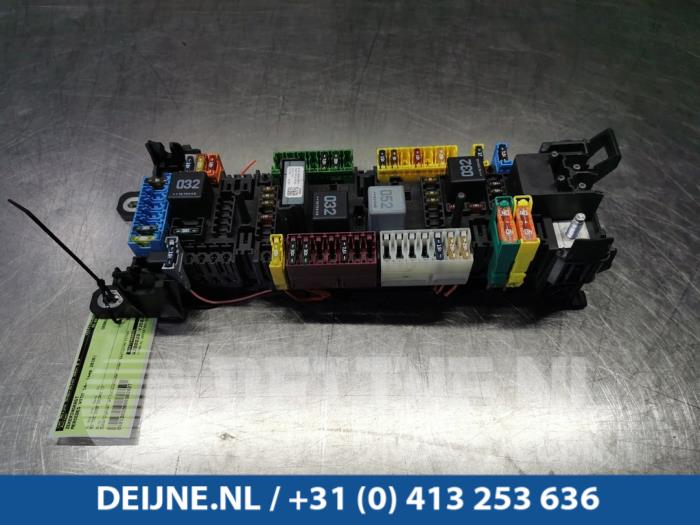 Mercedes Vito Zekeringkast O102437