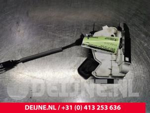 Volkswagen Polo Türschlossmechanik 4-türig rechts hinten O102468 foto 2
