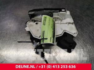 Volkswagen Polo Türschlossmechanik 4-türig rechts hinten O102468 foto 3