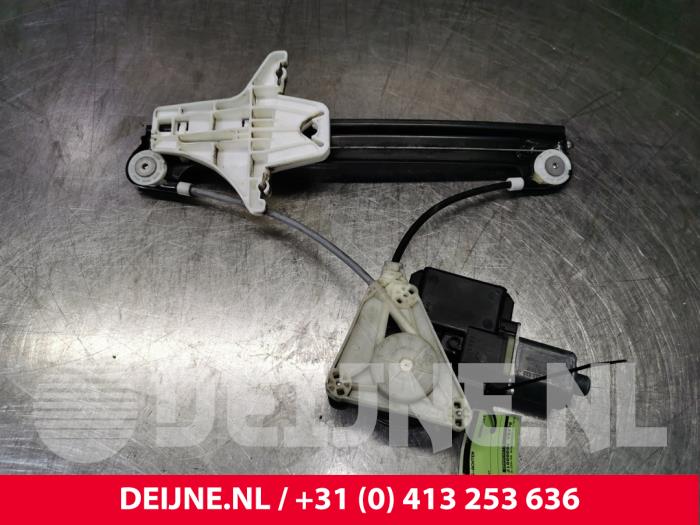 Volkswagen Polo Rear door window mechanism 4-door, right O102490
