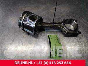 Volvo S60 Connecting rod O102504 photo 3