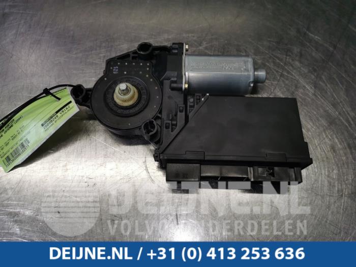 Porsche Cayenne Door window motor O102577