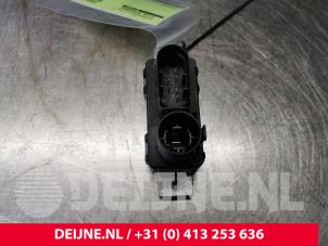 Volvo V40 Glow plug relay O102603 photo 2