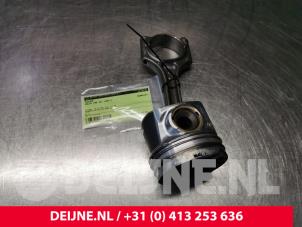 Volvo V40 Kolben O102608 foto 2