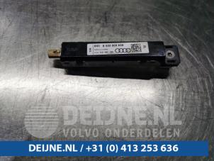 Audi A3 Antennenverstärker O102615 foto 2
