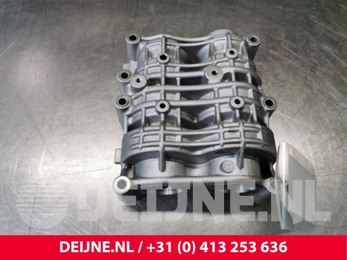 Gebruikte Balansas Volvo V40 (MV) 2.0 D4 16V Prijs € 200,00 Margeregeling aangeboden door van Deijne Onderdelen Uden B.V.