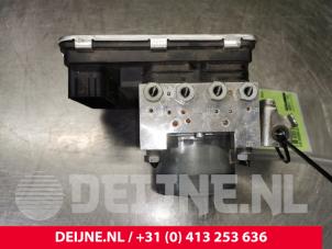 Volvo V60 ABS Pumpe O102752 foto 3