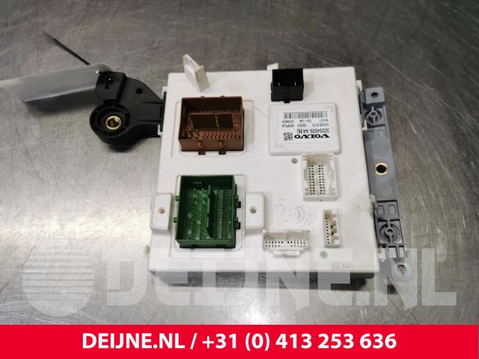 Gebruikte CEM (module) Volvo V60 II (ZW) 2.0 D3 16V Prijs € 275,00 Margeregeling aangeboden door van Deijne Onderdelen Uden B.V.