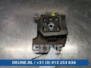 Ford Focus Engine mount O103110 photo 2