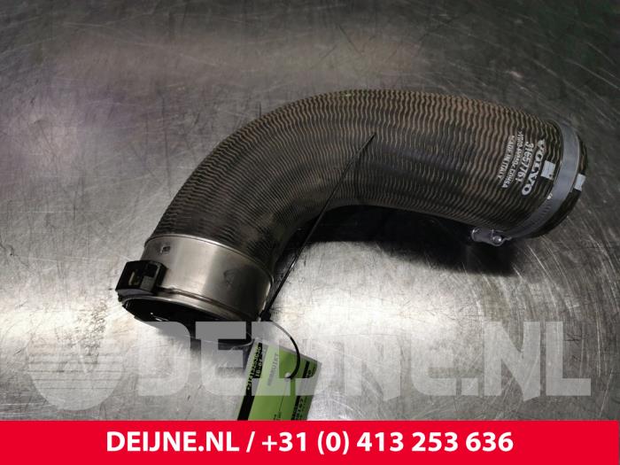 Gebruikte Intercooler Slang Volvo V60 II (ZW) 2.0 D3 16V Prijs € 30,00 Margeregeling aangeboden door van Deijne Onderdelen Uden B.V.