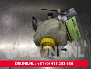 Porsche Cayenne Master cylinder O103229 photo 2