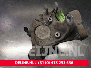 Audi A6 Fusee rechts-achter O103248 foto 2