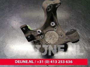 Audi A6 Fusee rechts-achter O103248 foto 3