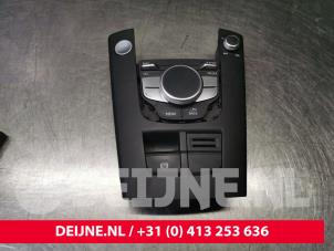 Gebruikte Regelunit Multi Media Audi A3 Sportback (8VA/8VF) 1.4 TFSI 16V e-tron Prijs € 140,00 Margeregeling aangeboden door van Deijne Onderdelen Uden B.V.