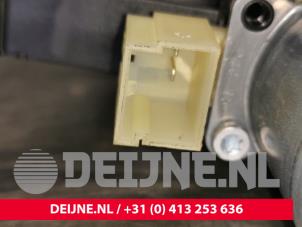 Audi A3 Door window motor O103558 photo 3
