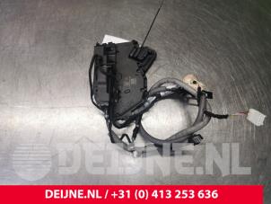 Volkswagen ID.3 Front door lock mechanism 4-door, right O103625 photo 3