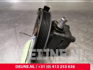 Volvo V70 Stuurbekrachtiging Pomp O103653 foto 2