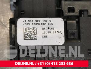 Volkswagen Golf Schakelaar O103751 foto 3