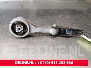 Volkswagen Polo Engine mount O103781 photo 2