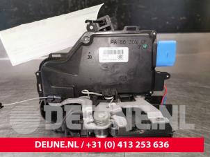 Volkswagen Golf Türschlossmechanik 4-türig rechts vorne O103813 foto 3