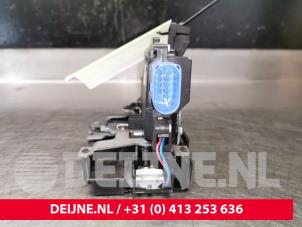 Volkswagen Golf Türschlossmechanik 4-türig rechts vorne O103813 foto 2