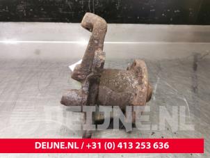 Mercedes Sprinter Fusee links-voor O103842 foto 2