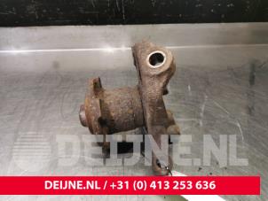 Mercedes Sprinter Fusee links-voor O103842 foto 4