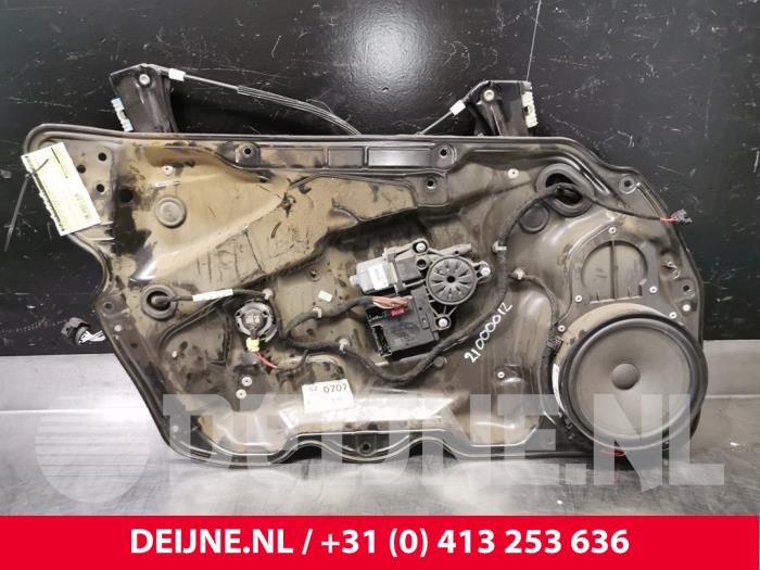Volkswagen Passat Window mechanism 4-door, front left O103943