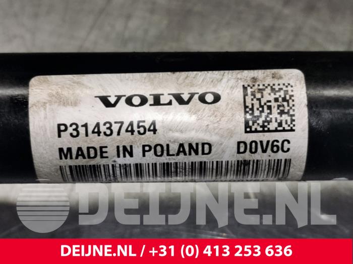 Homokineetas rechts-voor van een Volvo V60 II (ZW) 2.0 D3 16V 2019