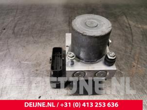 Mercedes Vito ABS Pumpe O104080 foto 3