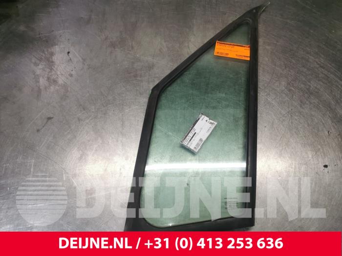 Volkswagen Crafter Driehoeks Ruit links-voor O104096
