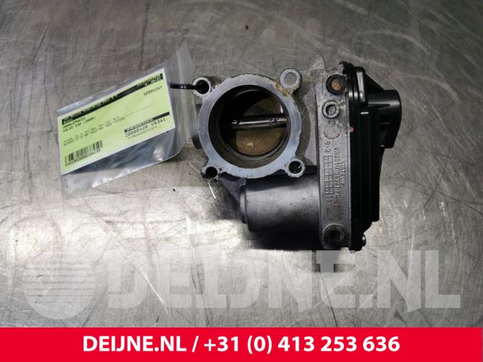 Gebruikte Gasklephuis Volvo C30 (EK/MK) 1.6 16V Prijs € 40,00 Margeregeling aangeboden door van Deijne Onderdelen Uden B.V.