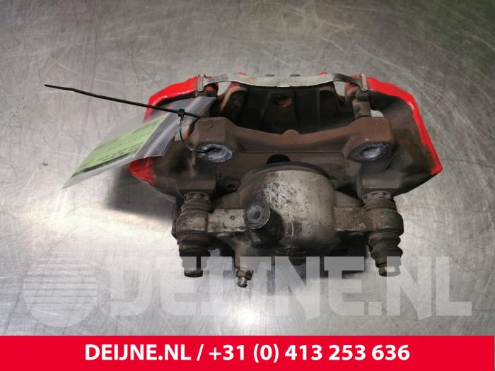 Mercedes E-Klasse Bremszange links vorne O104213