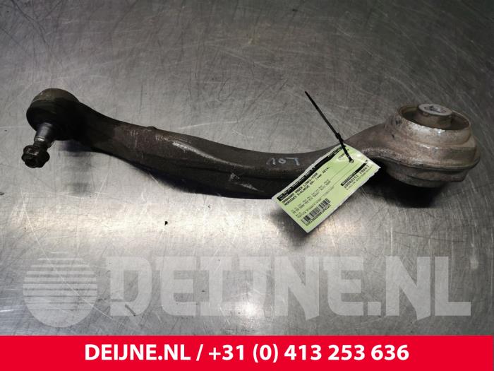 Mercedes E-Klasse Draagarm onder links-voor O104222