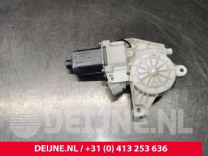 Mercedes E-Klasse Door window motor O104228 photo 3