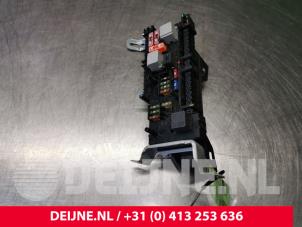 Mercedes E-Klasse Sicherungskasten O104235 foto 3