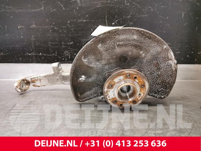 Mercedes GLE Fusee rechts-voor O104372