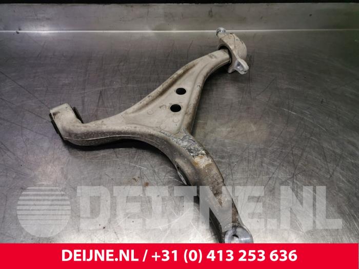 Mercedes GLE Draagarm onder rechts-voor O104377