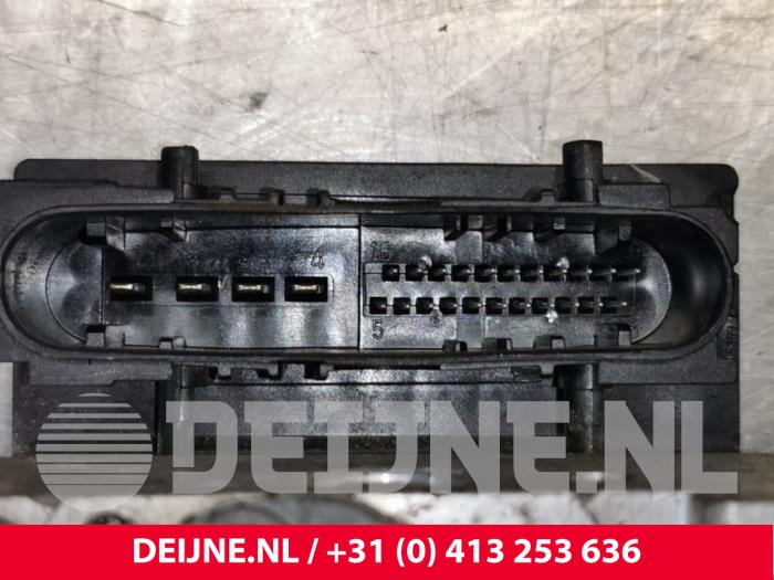 Gebruikte ABS Pomp Fiat Ducato (250) 3.0 D 160 Multijet Power Prijs € 133,10 Inclusief btw aangeboden door van Deijne Onderdelen Uden B.V.
