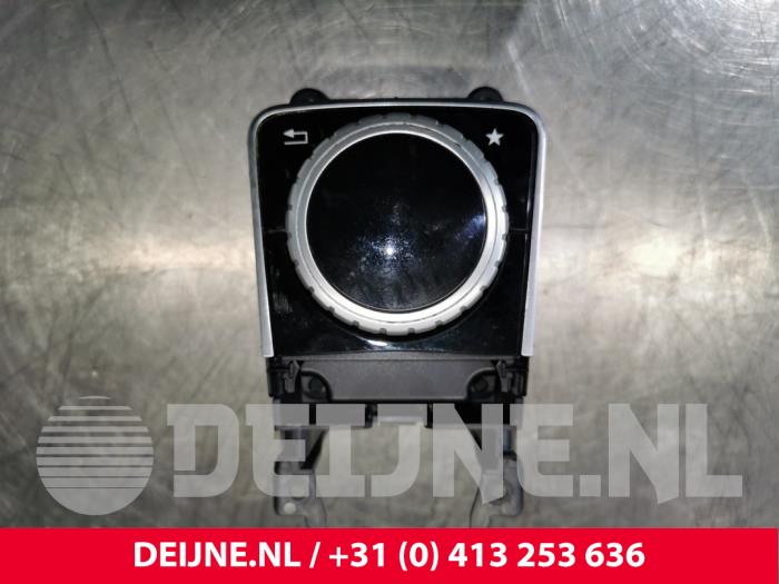 Mercedes GLE Regelunit Multi Media O104421