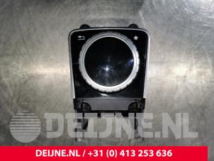 Gebruikte Bedieningspaneel Multi Media Mercedes GLE (W166) 250d 2.0 Prijs € 120,00 Margeregeling aangeboden door van Deijne Onderdelen Uden B.V.
