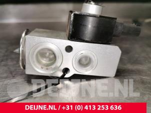 Tesla Model 3 AC expansion valve O104440 photo 2