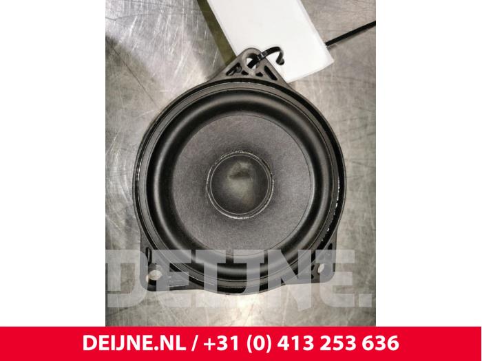 Tesla Model 3 Lautsprecher O104441