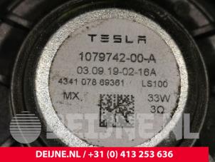 Tesla Model 3 Lautsprecher O104441 foto 3