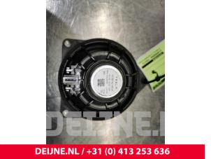 Tesla Model 3 Lautsprecher O104441 foto 2