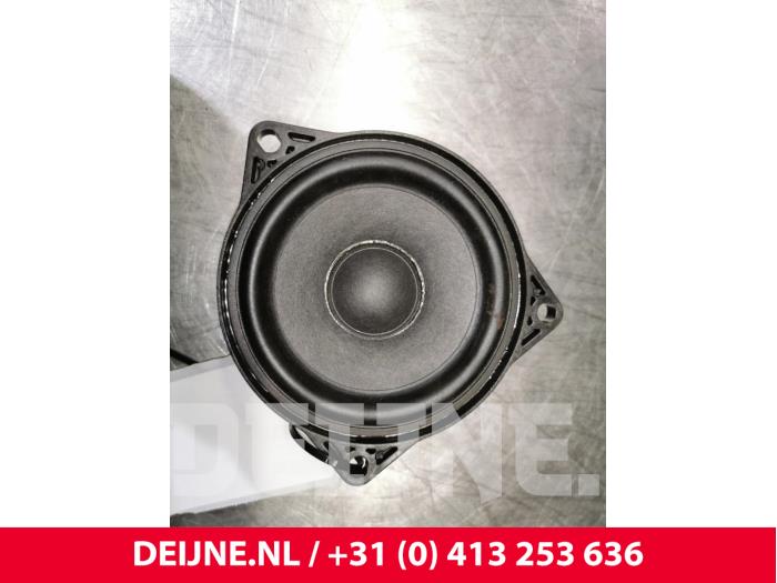 Tesla Model 3 Lautsprecher O104442