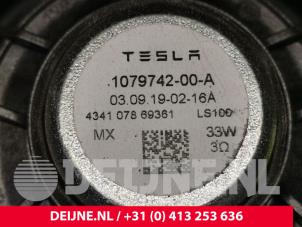 Tesla Model 3 Lautsprecher O104442 foto 3