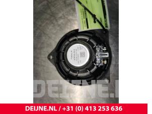 Tesla Model 3 Lautsprecher O104442 foto 2