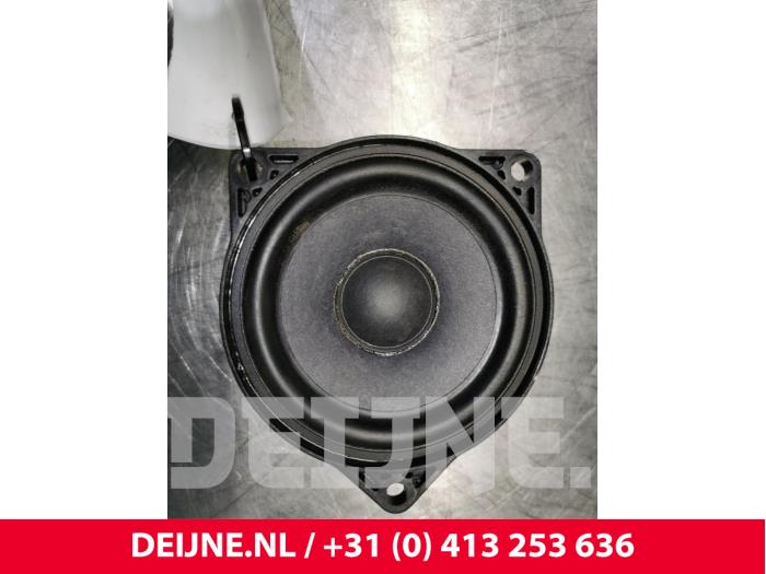 Tesla Model 3 Lautsprecher O104443
